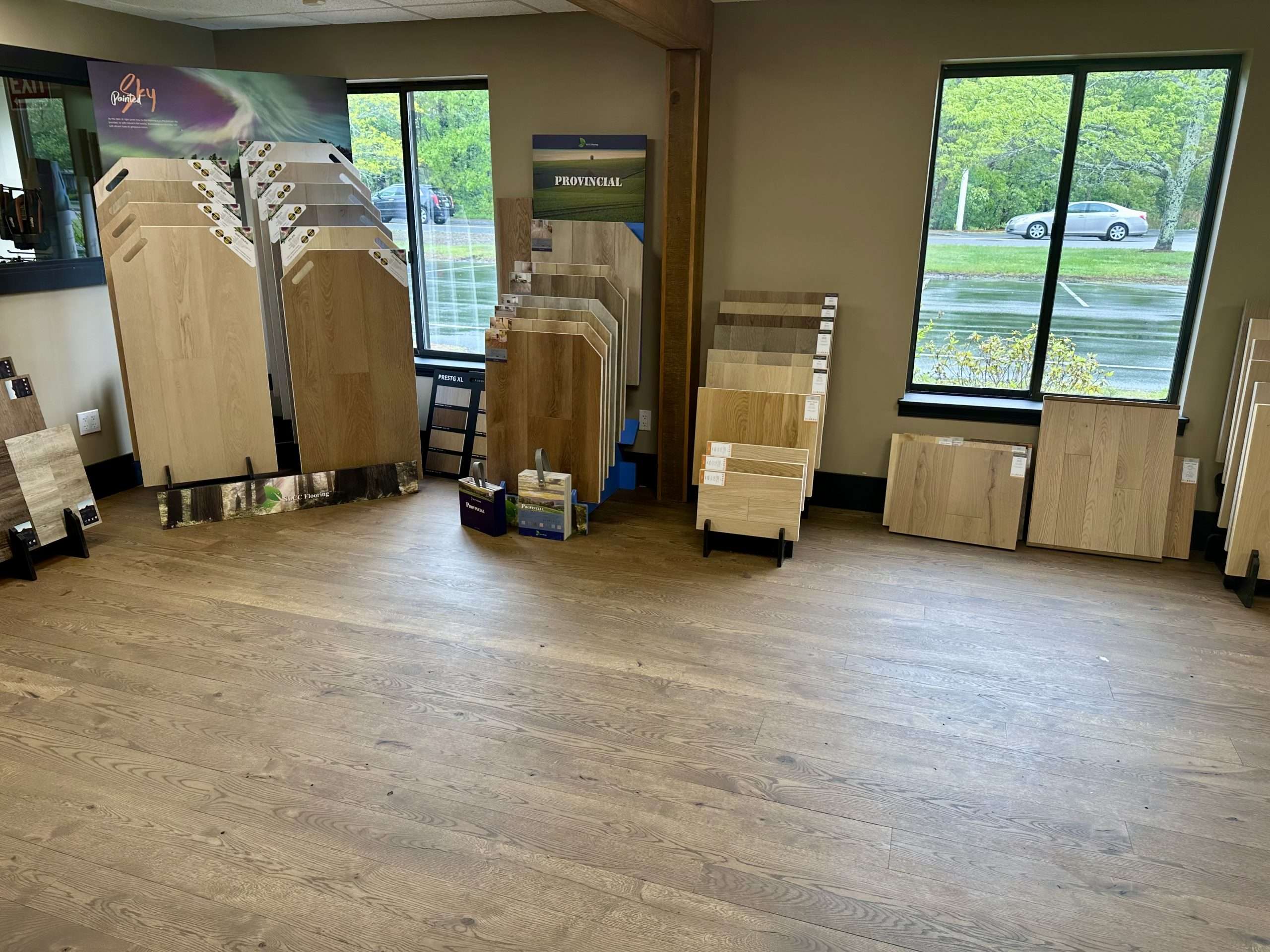 Pre-finished-Hardwood-Floor-Installation-2-scaled